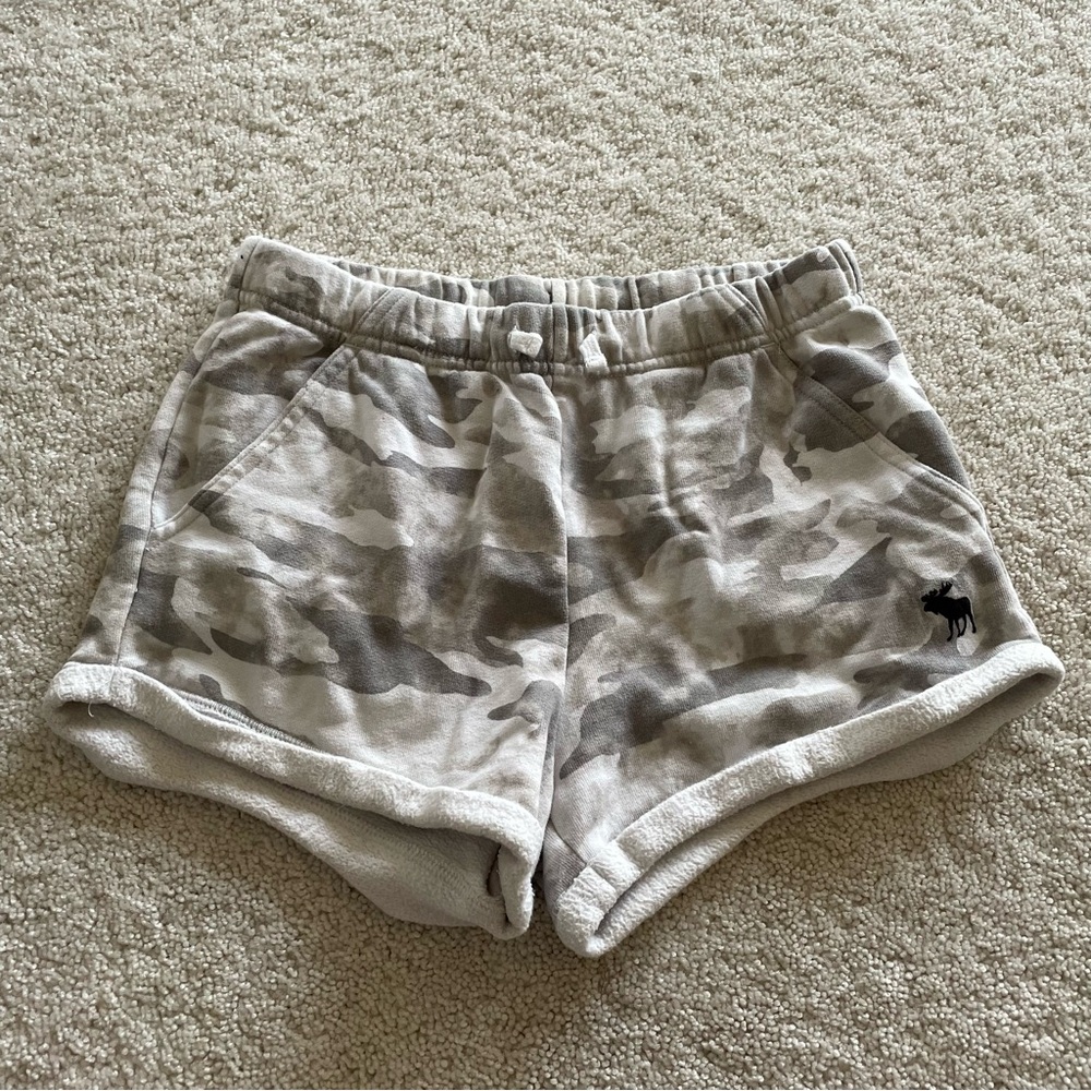 Abercrombie kids camo sweat shorts